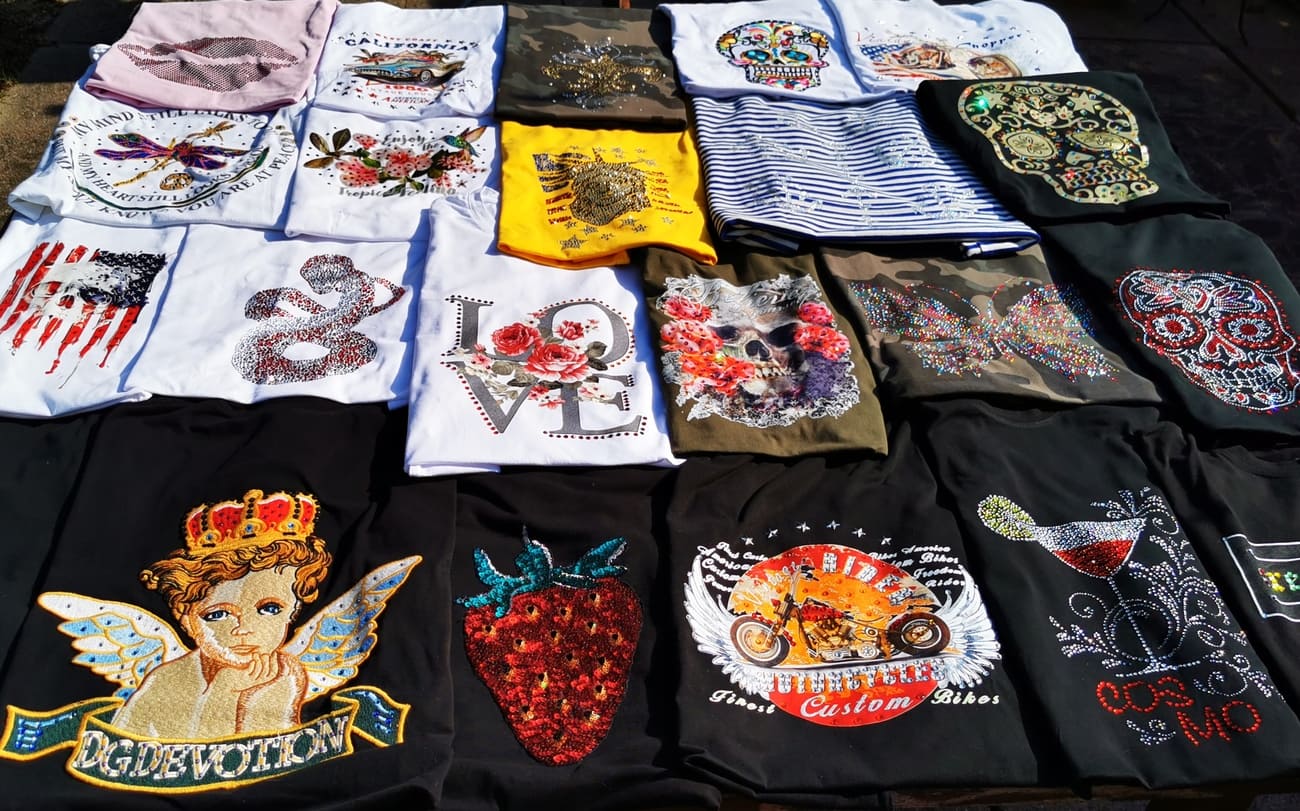T-Shirts für Damen und Herren mit diversen Druck Motiven und Swarovski Strass von Bohemian Rebel