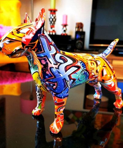 Deko Hund Terrier Bunt Skulptur im Haus dekoriert