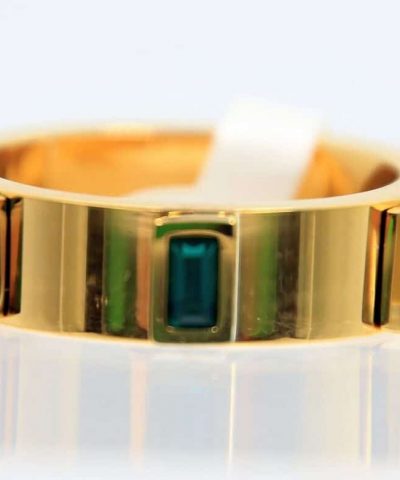 Ring goldfarben Edelstahl grün von der Frontansicht