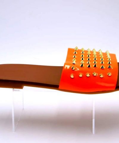 Schuhe Pantolette orange mit Nieten Seitenansicht 3