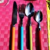 Geschirr Besteck Set bunt silber 11 von oben gesehen