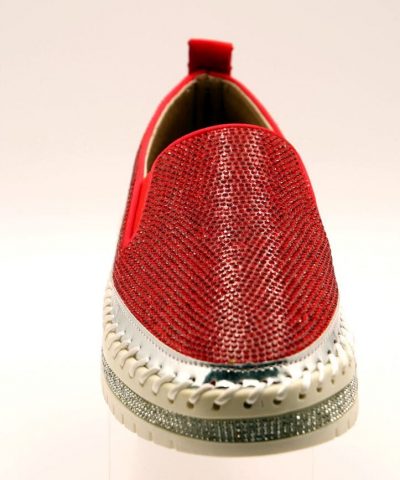 Schuhe Loafer Rot Strass von vorne betrachtet.
