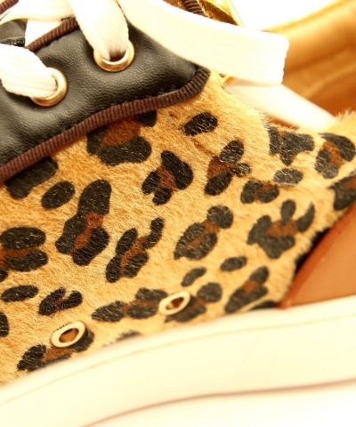 Schuhe Sneaker Leo Nieten Fell Imitat seitlich