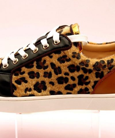 Schuhe Sneaker Leo Nieten seitlich von links